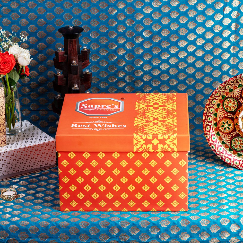 Diwali Faral Box (6kg) with 4.2 kg of Faral & other goodies