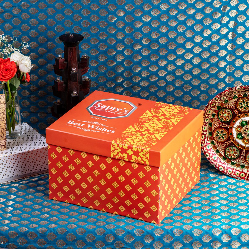 Diwali Faral Box (6kg) with 4.2 kg of Faral & other goodies